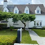 In Modern Begijnhof, 7 Min * Zuienkerke