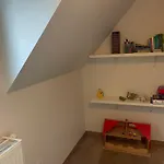 In Modern Begijnhof, 7 Min