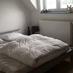 In Modern Begijnhof, 7 Min
