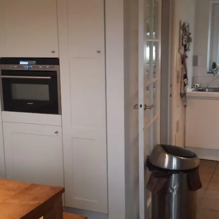 Dom wakacyjny In Modern Begijnhof, 7 Min *